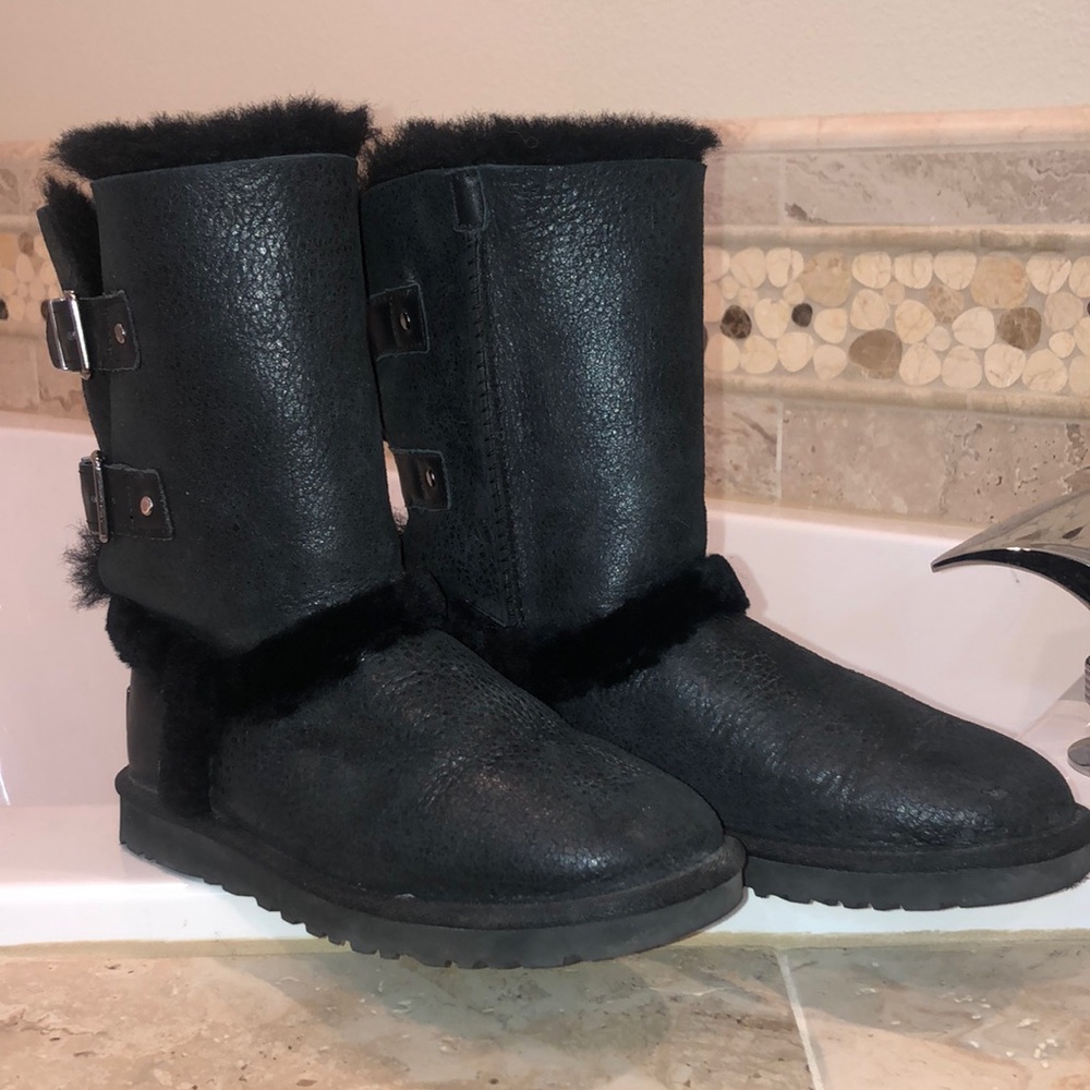 UGGS